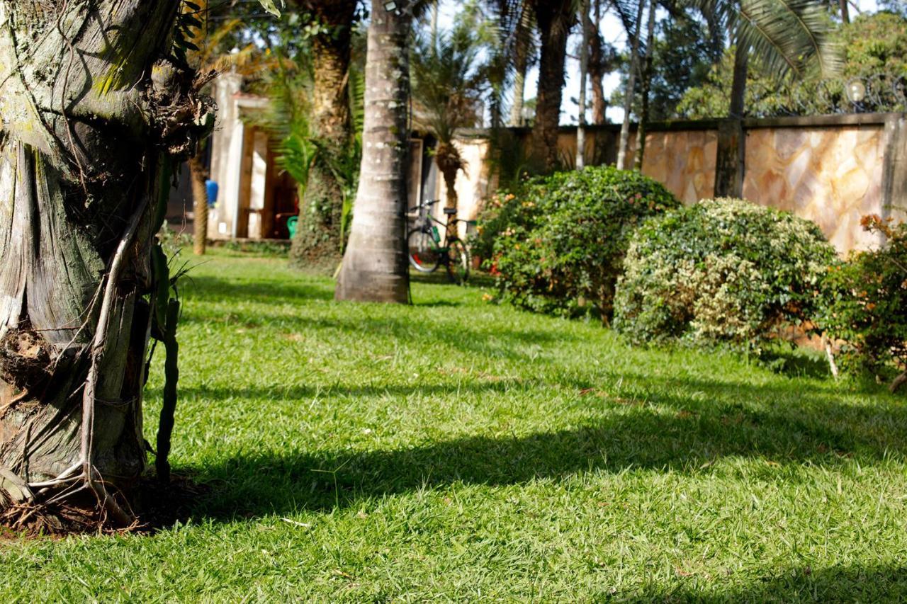 Entebbe Palm Hotel Exterior photo