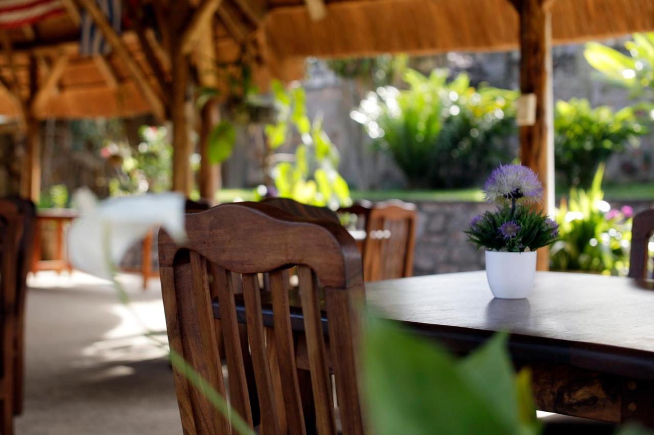 Entebbe Palm Hotel Exterior photo